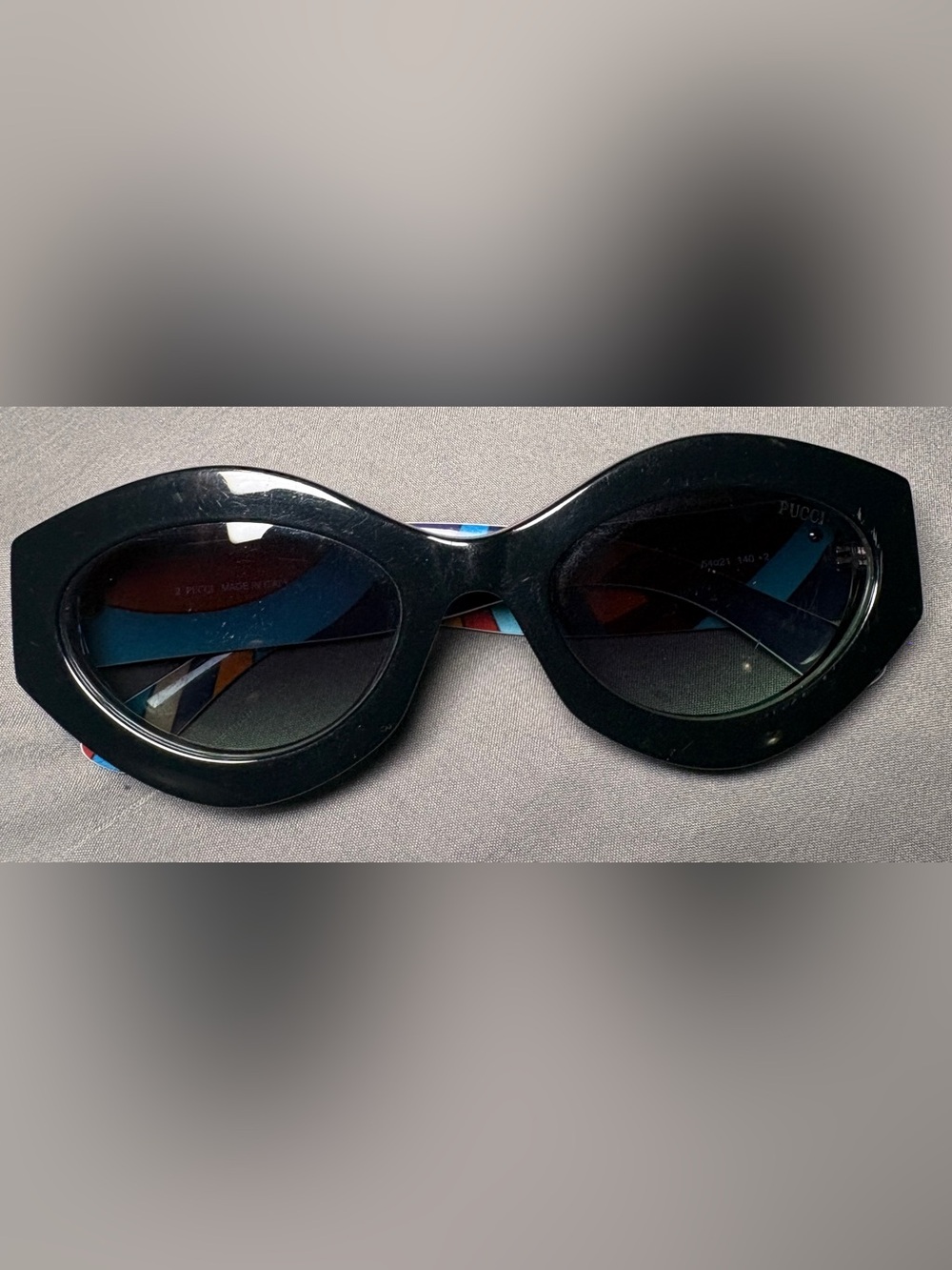 Emilio Pucci Black Cat-Eye Sunglasses with Multicolor Temples - Picture 3 of 10